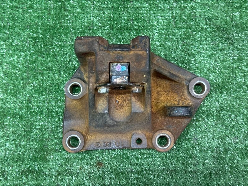 Кронштейн подушки кпп Kia Rio 3 2014 QB