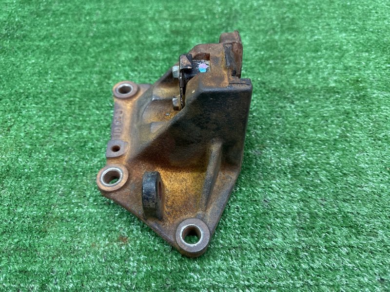 Кронштейн подушки кпп Kia Rio 3 2014 QB