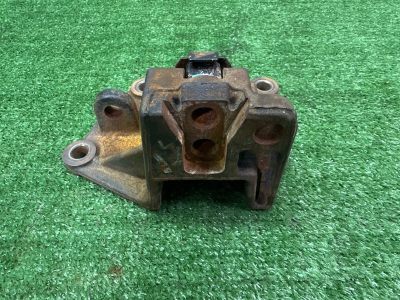 Кронштейн подушки кпп Kia Rio 3 2014 QB