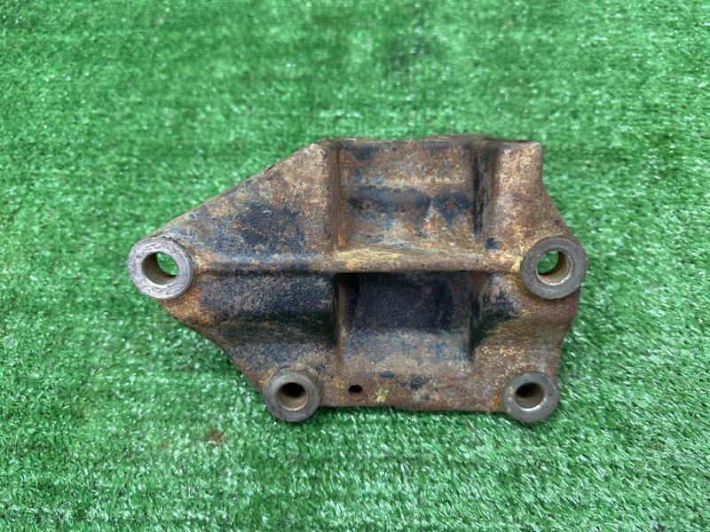 Кронштейн подушки кпп Kia Rio 3 2014 QB