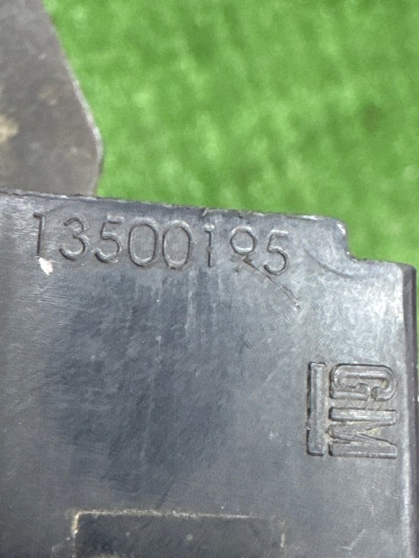 Замок багажника Opel Astra J