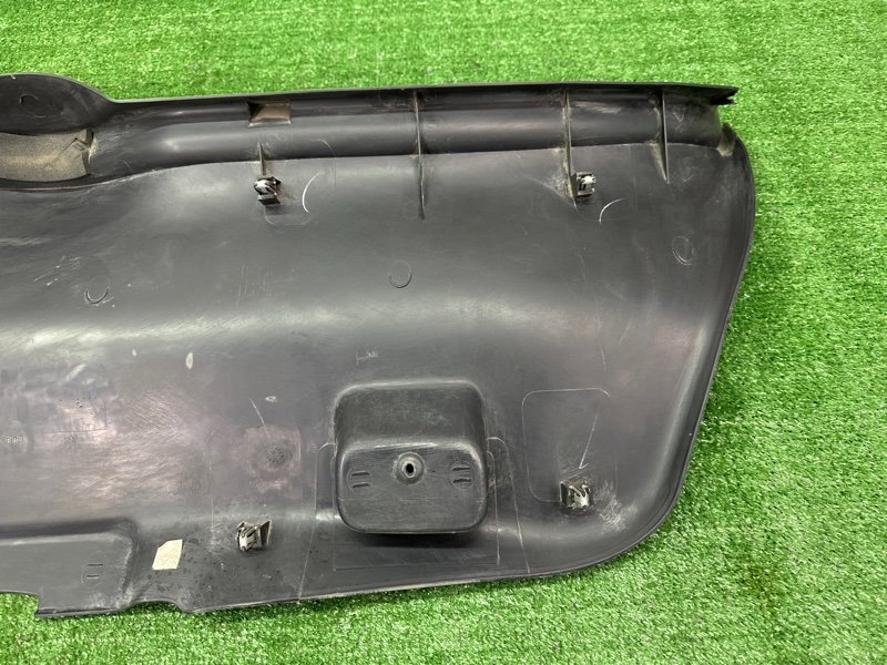 Обшивка крышки багажника Peugeot 307