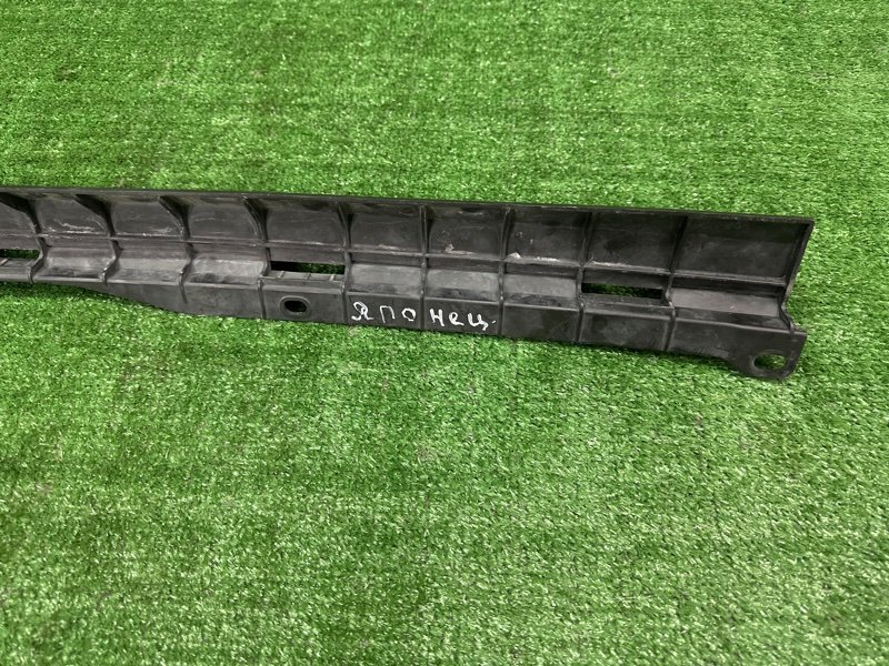 Кронштейн заднего бампера центральный Volkswagen Polo 3