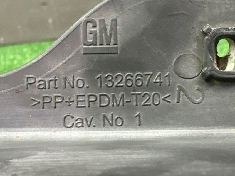 Кронштейн бампера Opel Astra J