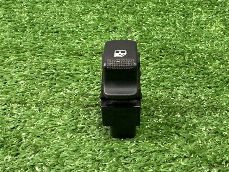 Кнопка стеклоподъемника Hyundai Getz