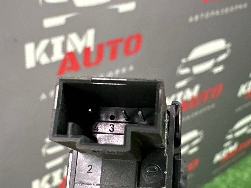 Кнопка стеклоподъемника Volkswagen Polo 5