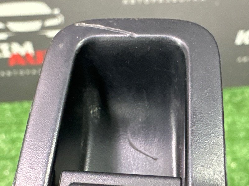 Кнопка стеклоподъемника Volkswagen Polo 5