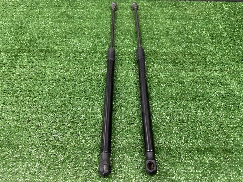 Упор крышки багажника Hyundai i30