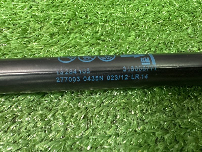 Упор крышки багажника Opel Astra J