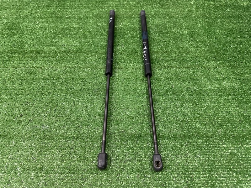 Упор крышки багажника Skoda Octavia A4