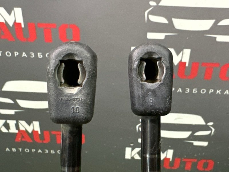 Упор крышки багажника Kia Ceed 1