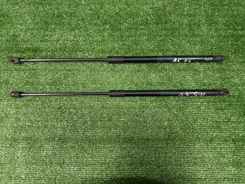 Упор крышки багажника Skoda Octavia A5