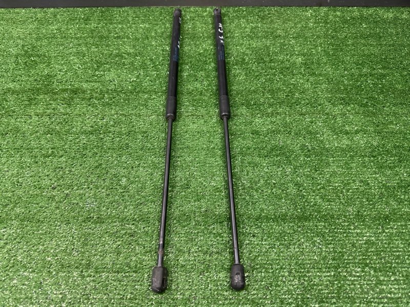 Упор крышки багажника Skoda Octavia A5