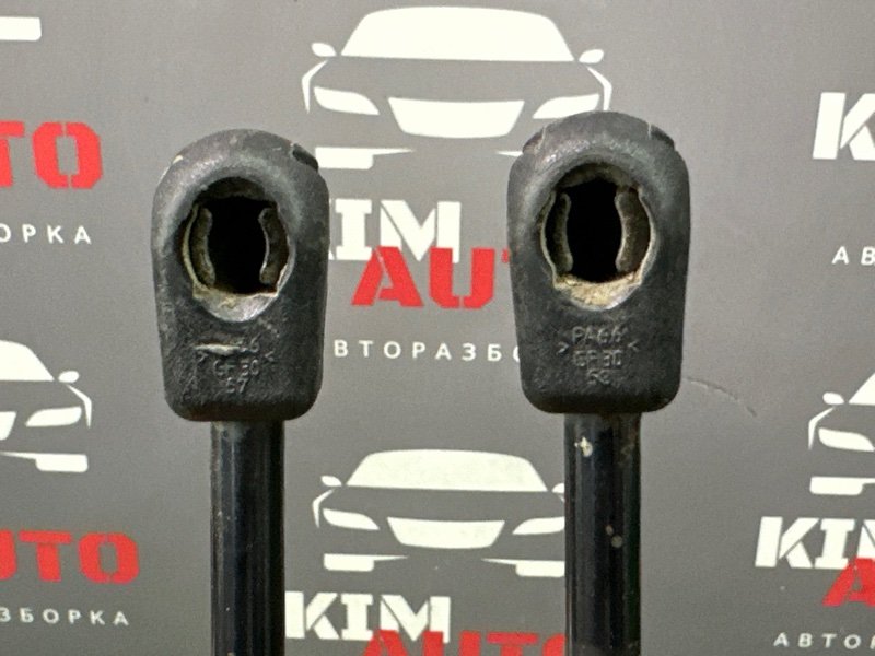 Упор крышки багажника Ford Fiesta