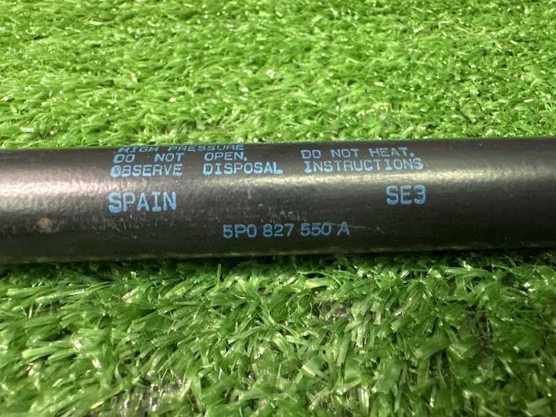 Упор крышки багажника SEAT ALTEA