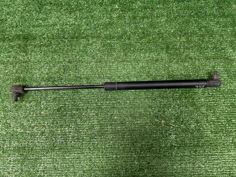 Упор крышки багажника Skoda Fabia 1