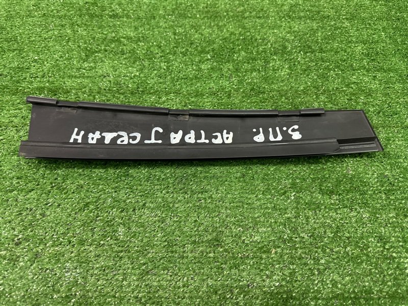 Накладка двери наружная Opel Astra J