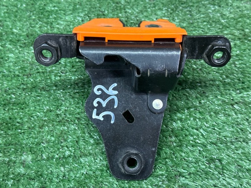 Замок багажника Skoda Fabia 1