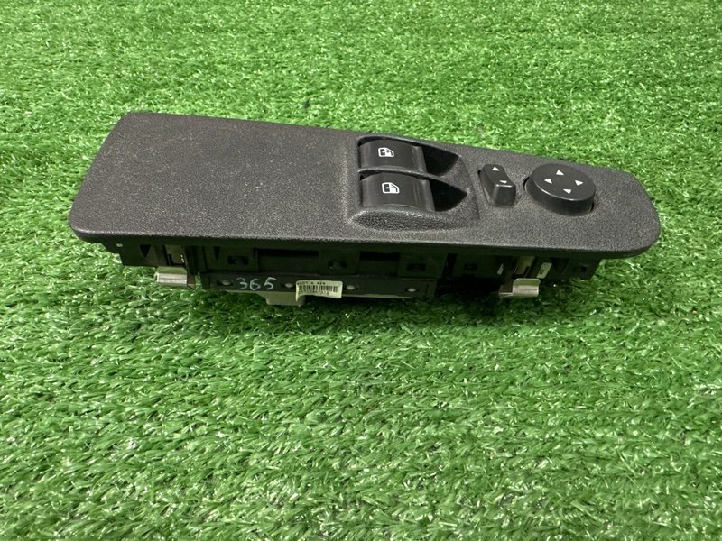 Блок управления стеклоподъемниками Fiat Punto