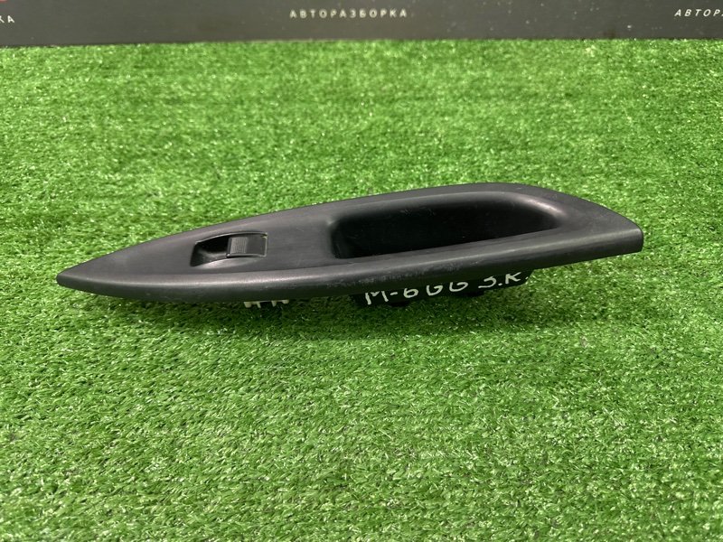 Кнопка стеклоподъемника Mazda 6