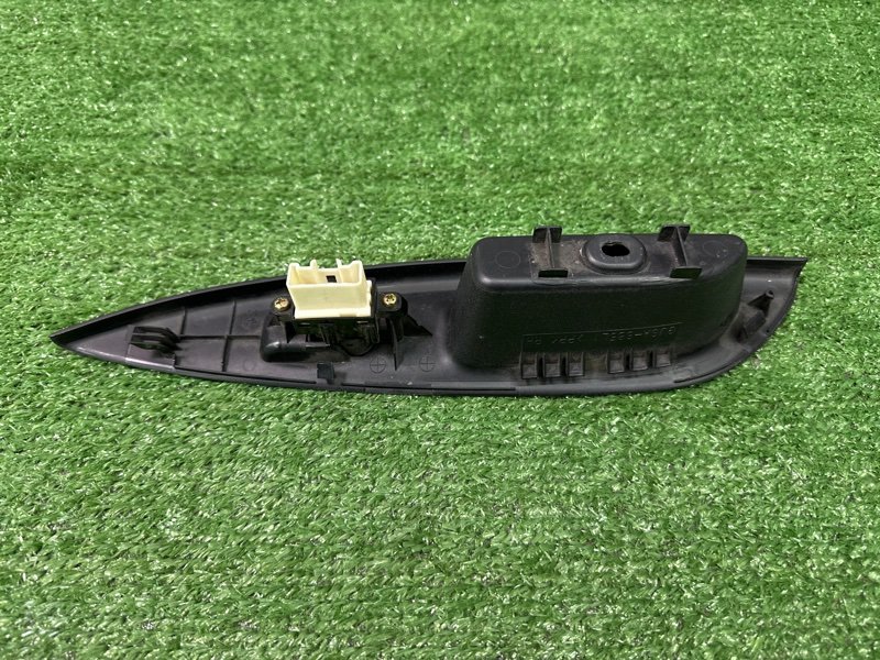 Кнопка стеклоподъемника Mazda 6