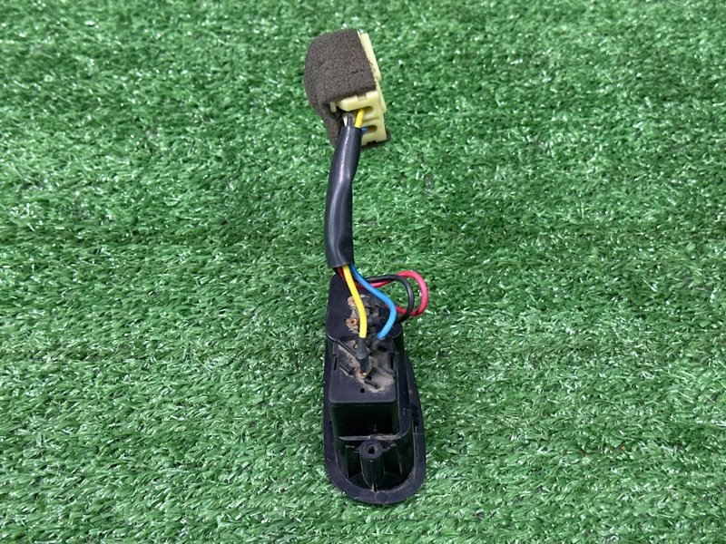 Кнопка открывания багажника Hyundai Sonata 4 EF