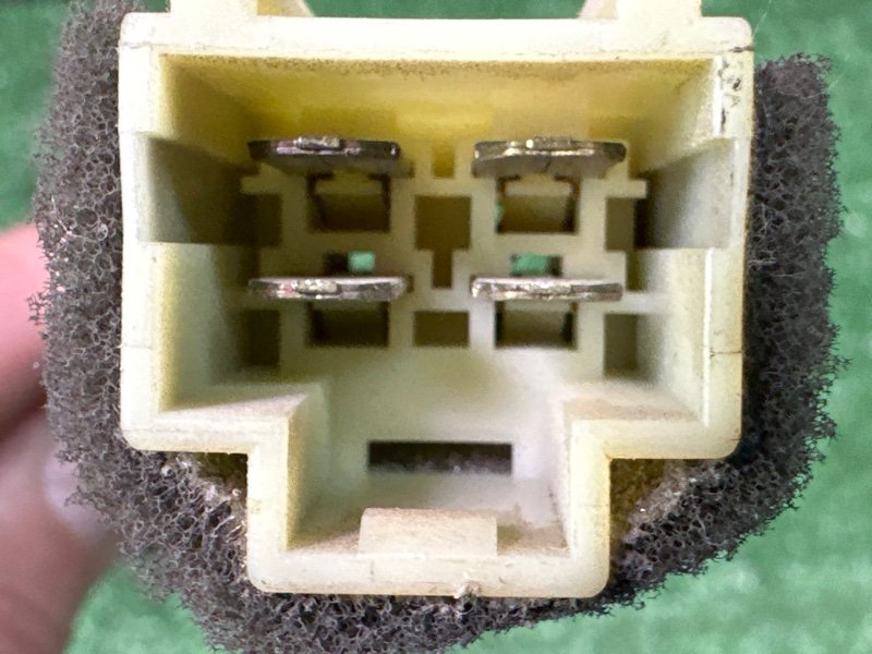 Кнопка открывания багажника Hyundai Sonata 4 EF