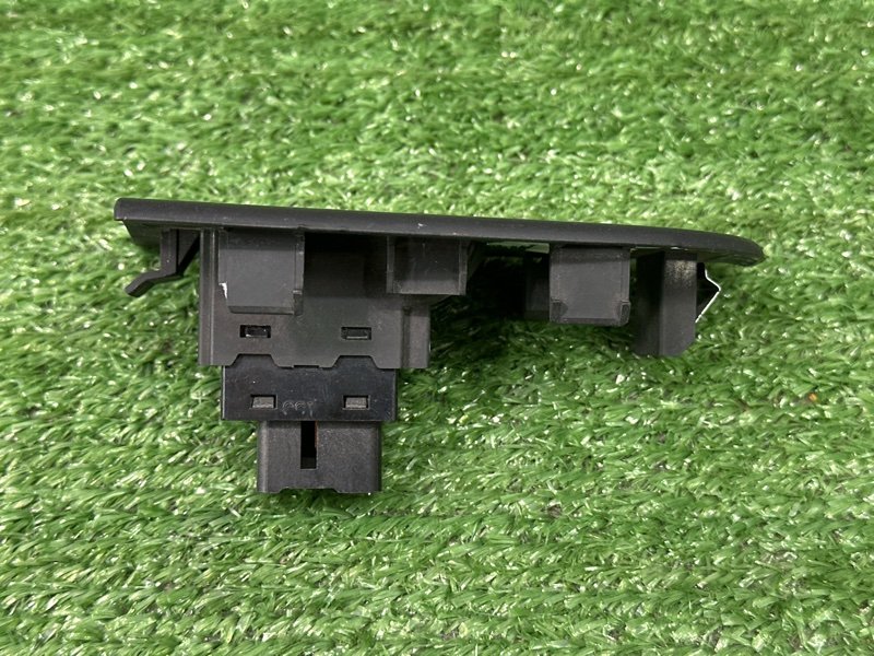 Кнопка стеклоподъемника Hyundai Elantra 4