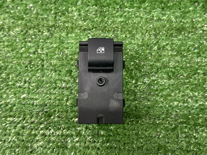 Кнопка стеклоподъемника Chevrolet Orlando