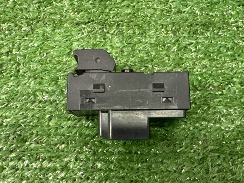 Кнопка стеклоподъемника Chevrolet Orlando