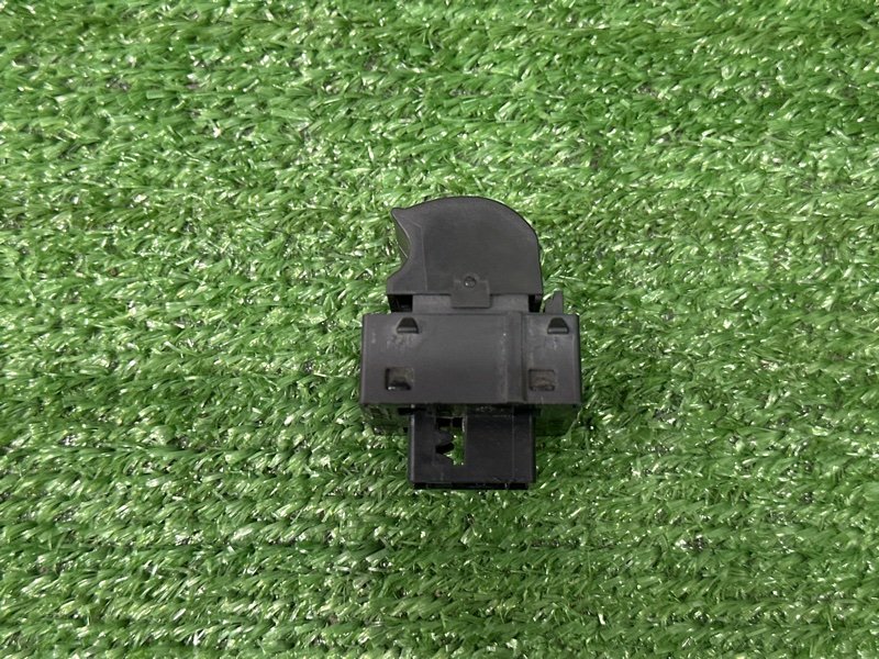 Блок управления стеклоподъемниками Fiat Punto