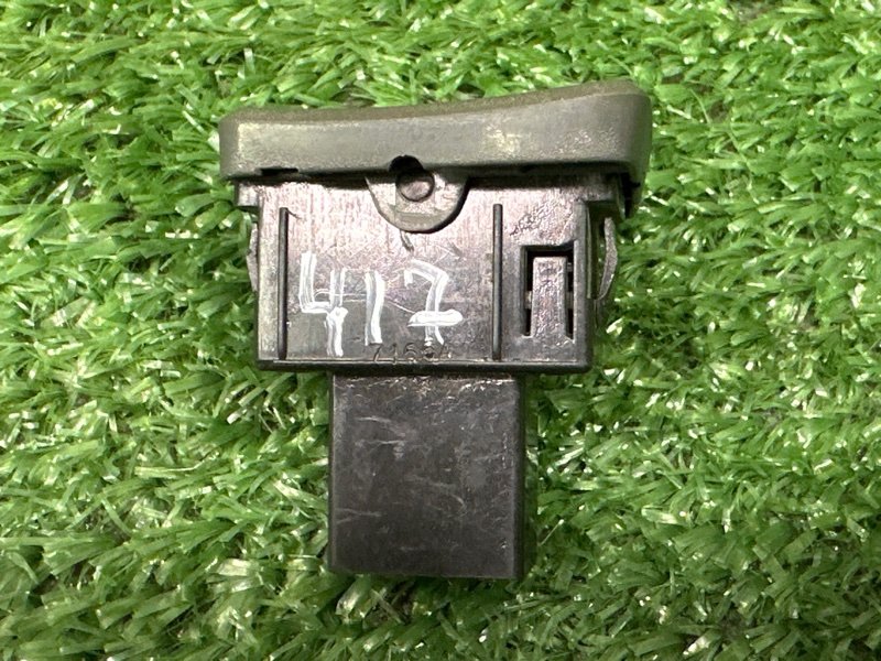 Кнопка стеклоподъемника Fiat Panda