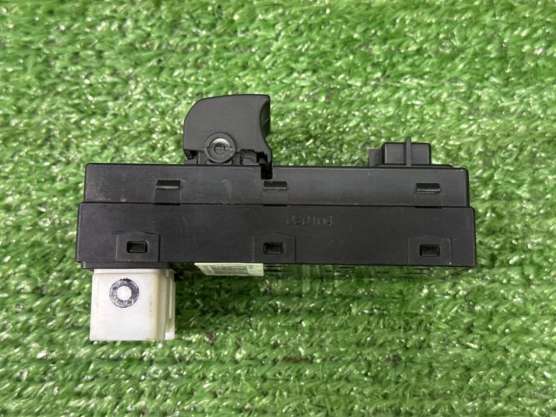 Блок управления стеклоподъемниками Kia Ceed 1