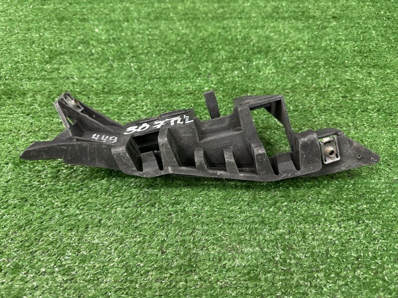 Кронштейн бампера Peugeot 307