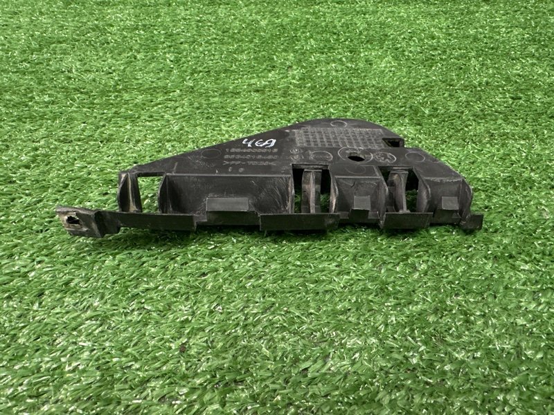 Кронштейн бампера Peugeot 307