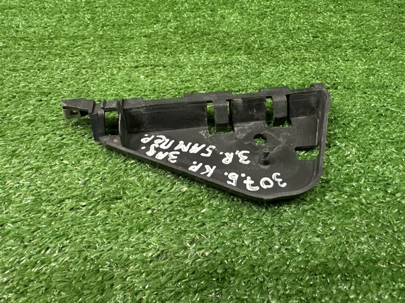 Кронштейн бампера Peugeot 307