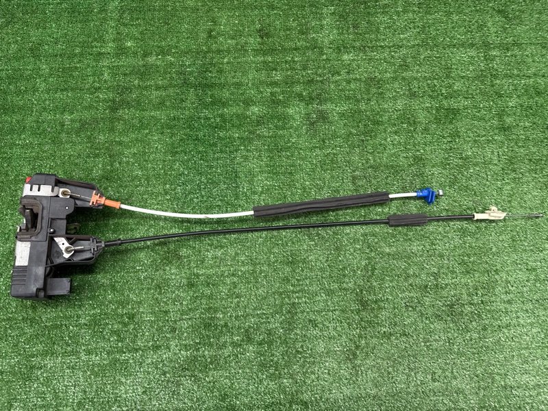 Замок двери Opel Astra G