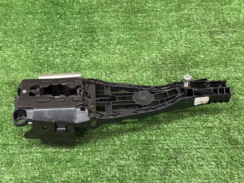 Кронштейн ручки двери Opel Astra J