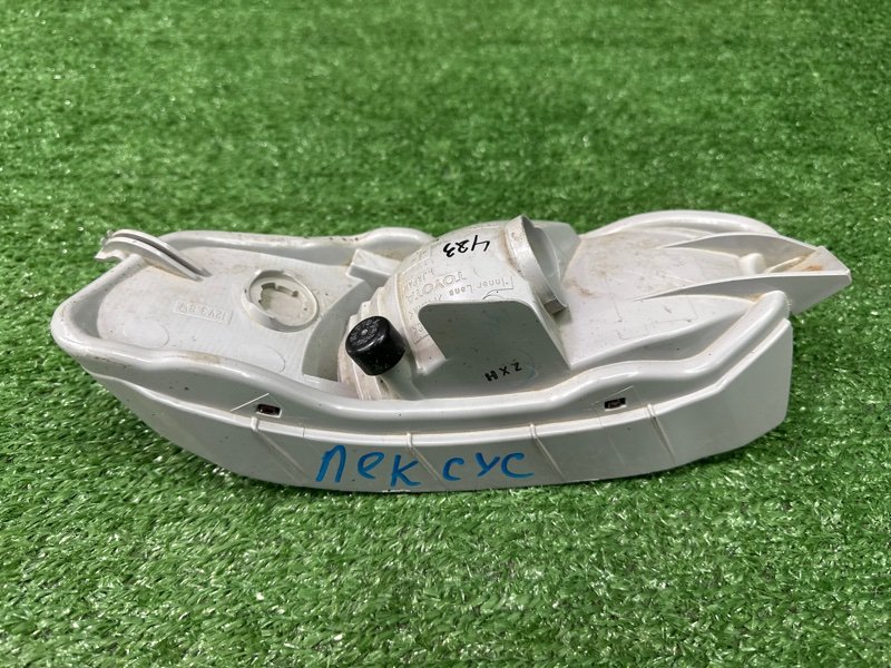 Фара противотуманная Lexus RX350