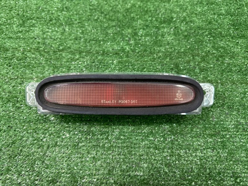 Стоп-сигнал дополнительный Mazda 3