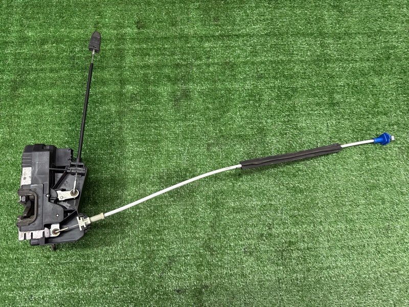 Замок двери Opel Astra G