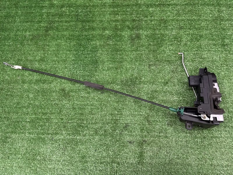 Замок двери Opel Astra H