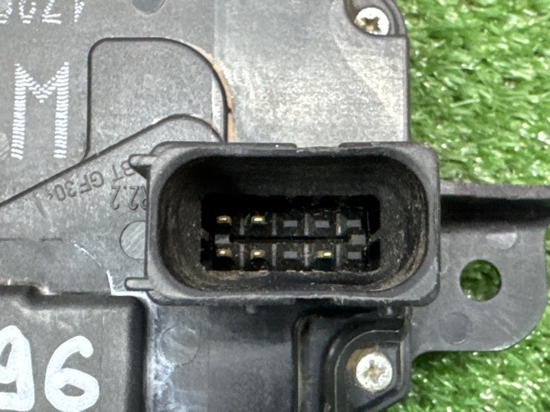 Замок двери Opel Zafira B