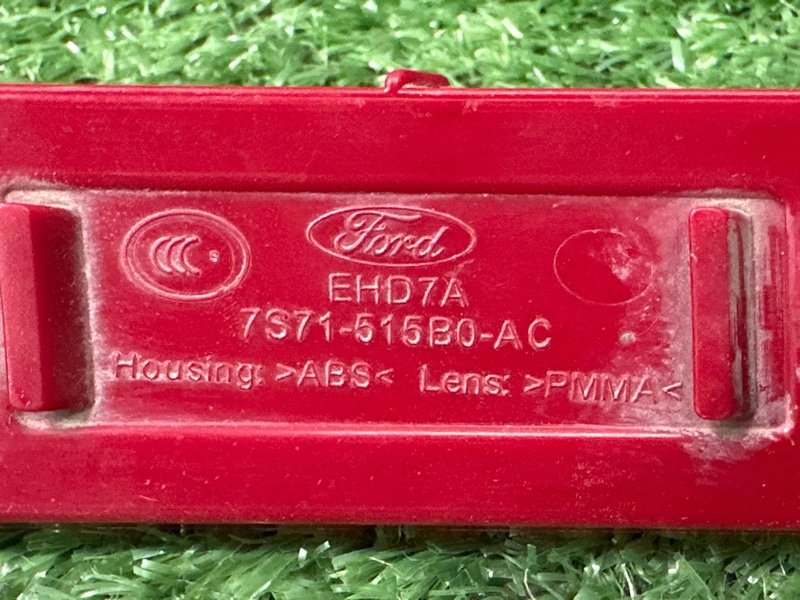 Катафот бампера Ford Mondeo 4