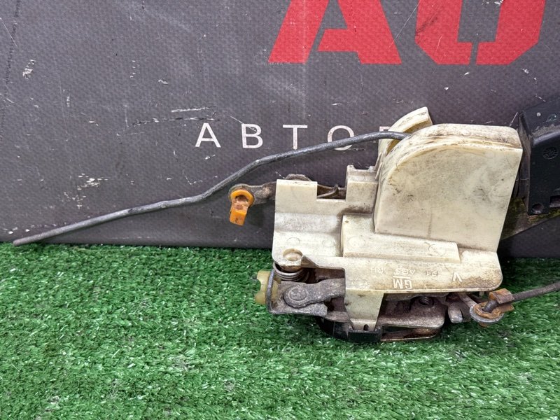 Замок двери Opel Omega