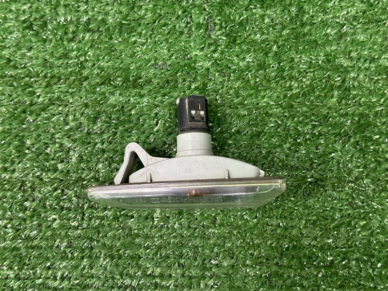 Повторитель поворота в крыло Hyundai Solaris 1