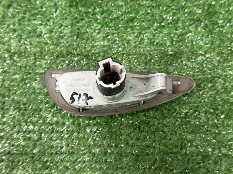 Повторитель поворота в крыло Hyundai Solaris 1