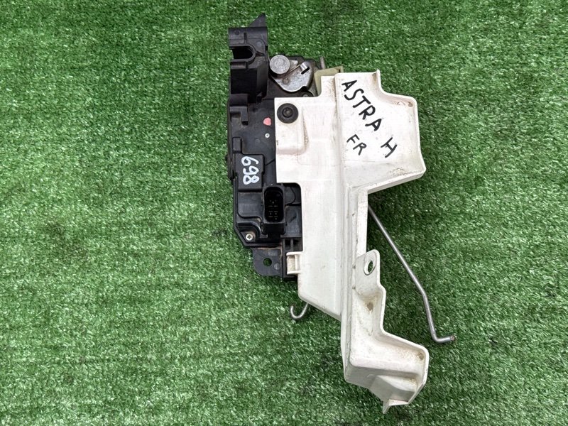 Замок двери Opel Astra