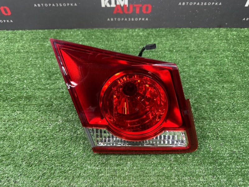 Фонарь в крышку багажника Chevrolet Cruze