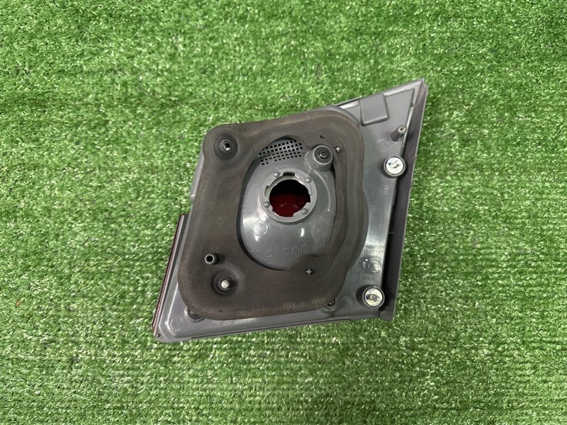 Фонарь в крышку багажника Chevrolet Cruze